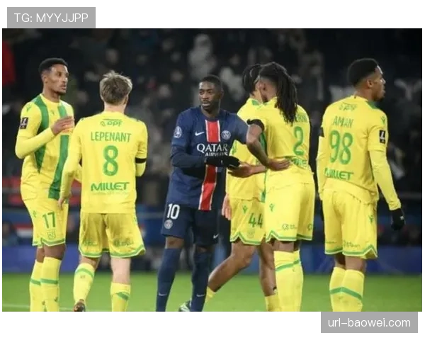 法甲联盟提议:下赛季起将每场比赛替补席球员人数增至12人